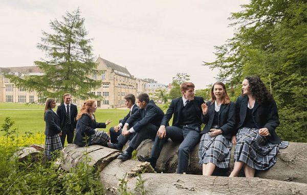 Les 3 meilleurs internats catholiques en Angleterre pour les 11-18 ans